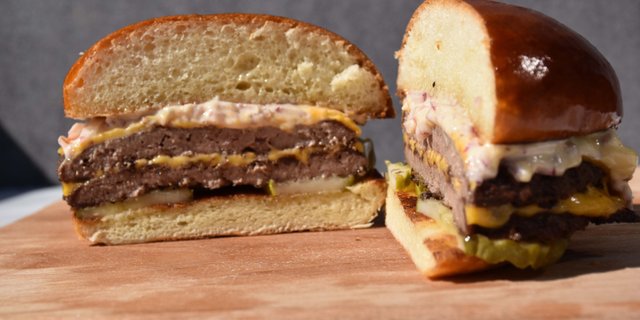Signature Hamburger