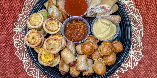 The Throwback Platter