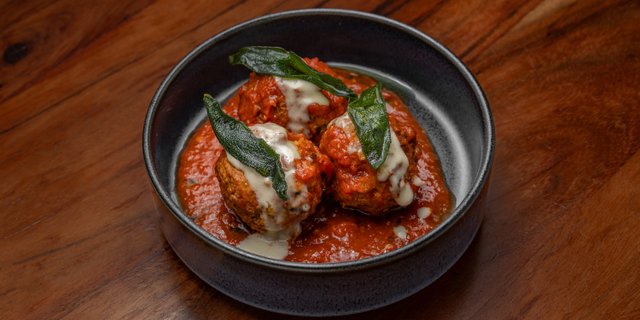 Grana Veal, Pork & Beef Meatballs Pan