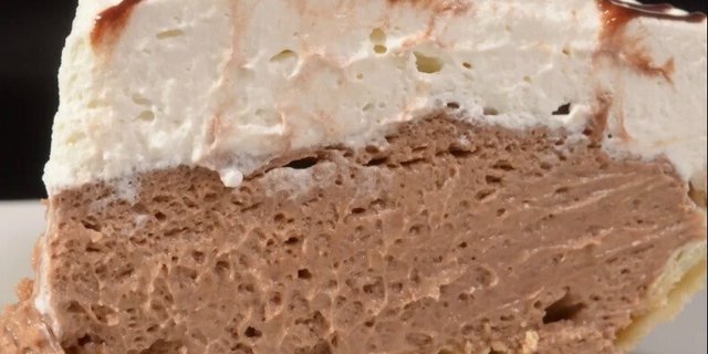 Cream Chocolate Whole Pie