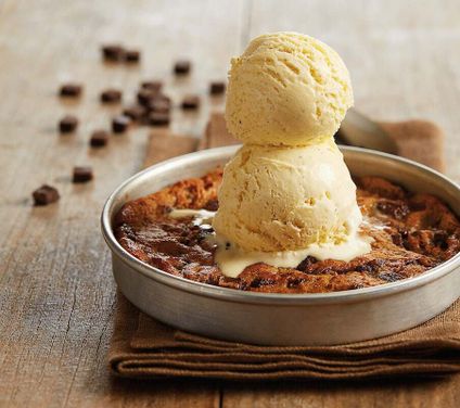 Chocolate Chunk Pizookie®