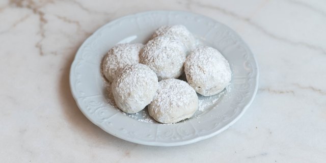 Snowball Pecan Cookies