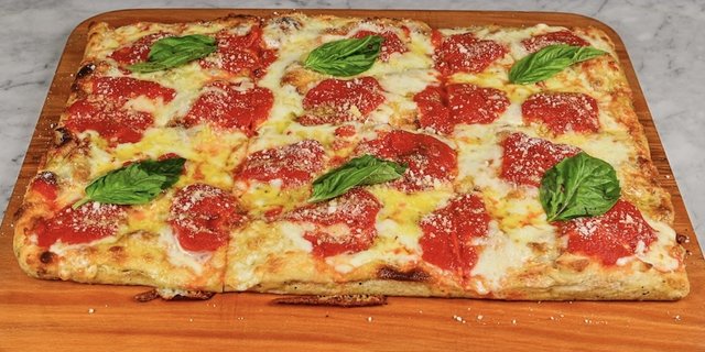 18" Grandma Peppina Square Pizza