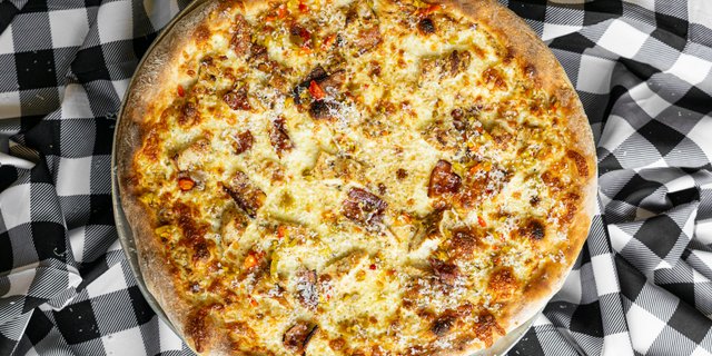 Nonna's Chicken Bake Pizza