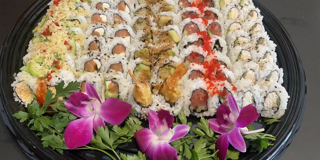 80-Piece Large Classic Roll Platter