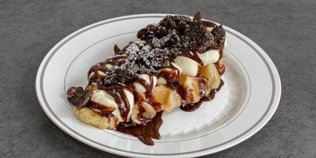 Chocolate Oreo Croffle