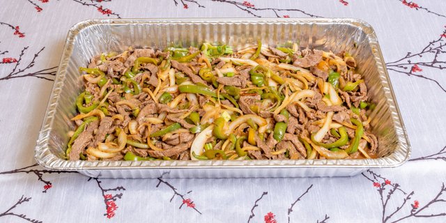 Pepper Steak w/ Onions Tray
