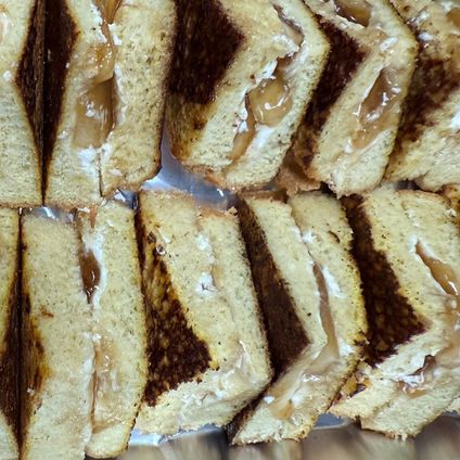 Apple-Cinnamon Stuffed French Toast Tray
