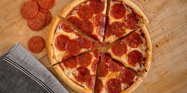 GF Roni Pizza (10" Individual)