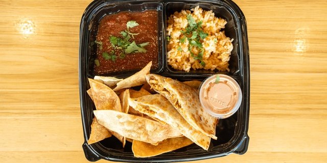 1/2 Dilla Boxed Lunch