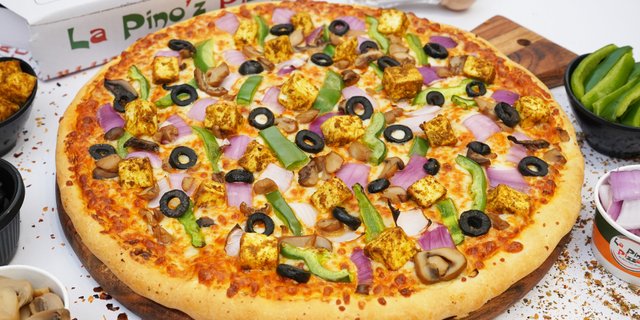 La Pino'z Paneer Pizza