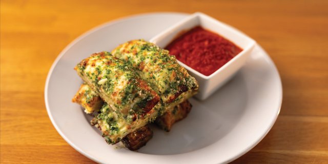 Cheesy Garlic Sticks