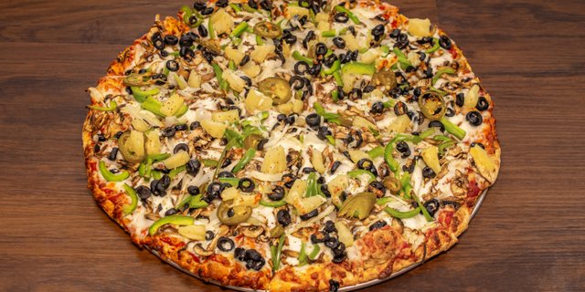 Veggie Deluxe Pizza