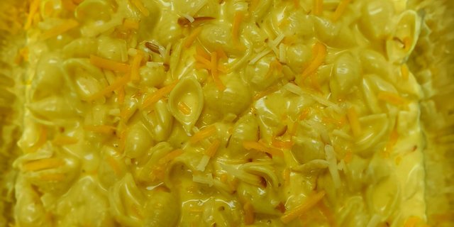Smoked Gouda Mac-N-Cheese Tray