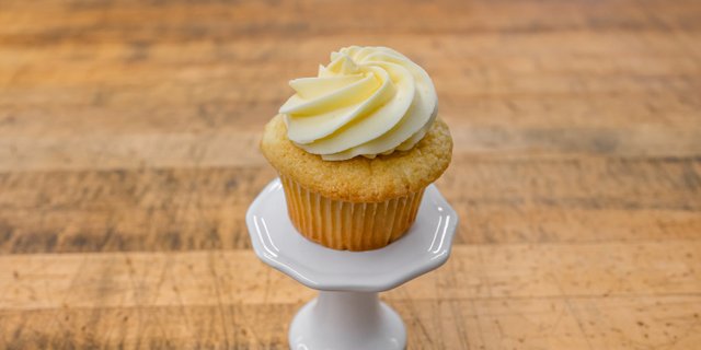 Lemon Doodle Cupcake