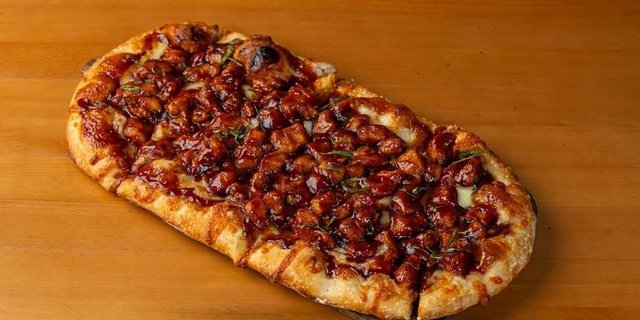 Buffalo Chicken Flatbread