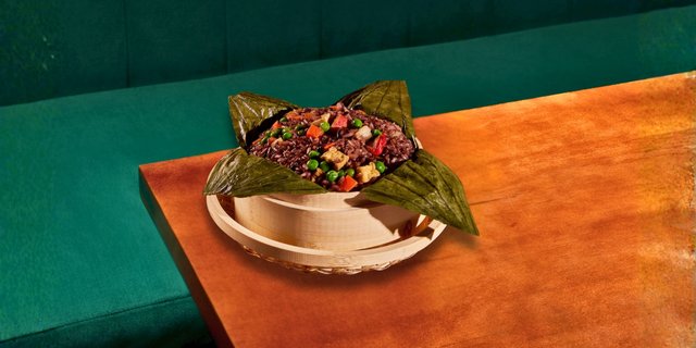 Steamed Lotus Purple Rice
