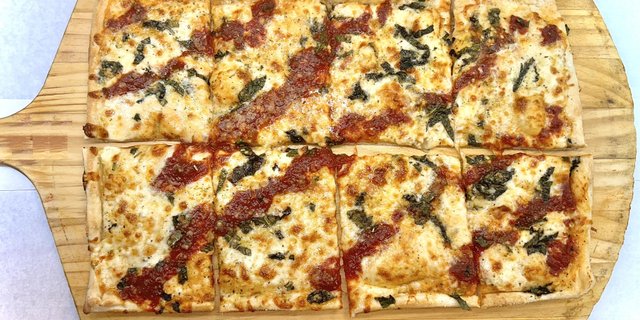 Grandma Pizza