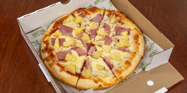 Hawaiian Pizza