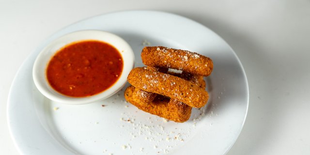 Mozzarella Sticks