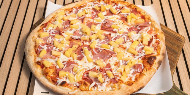 Hawaiian Delight Pizza