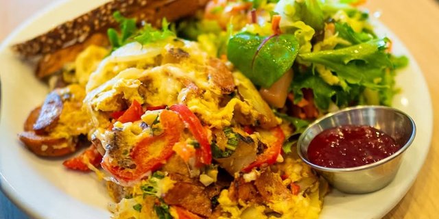 Garlic Lover's Scramble