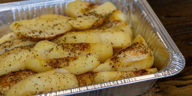 Greek Potatoes Pan