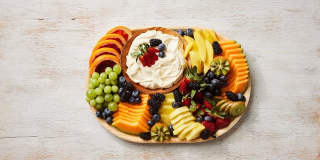 Seasonal Fruit & Dip Platter