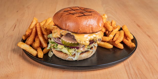Smash Cheeseburger & Fries