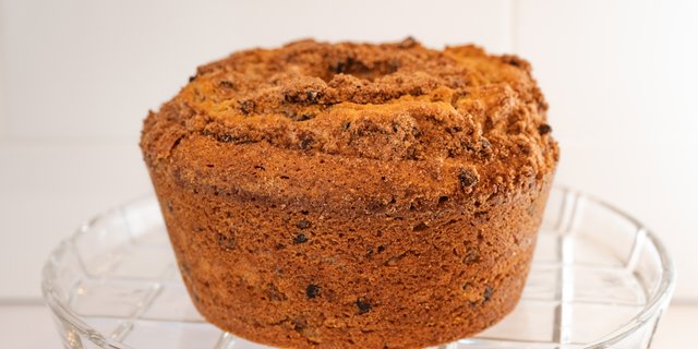Vanilla Cinnamon Coffee Ring Cake