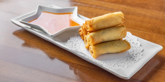Egg Rolls Tray
