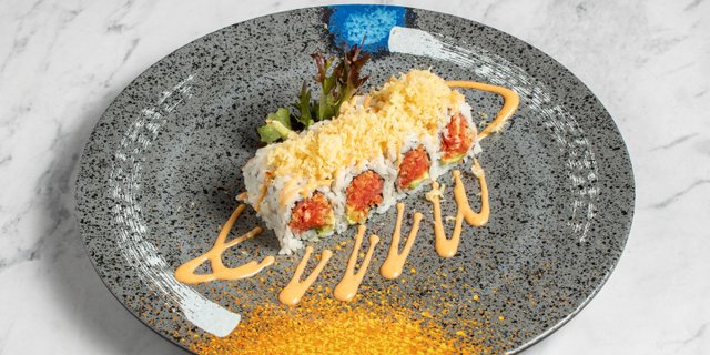Tuna Crunch Roll