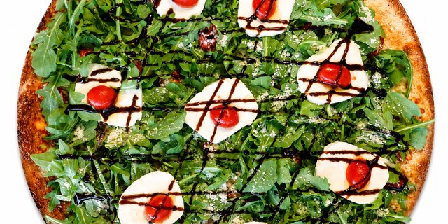 Skinny Arugula Pizza