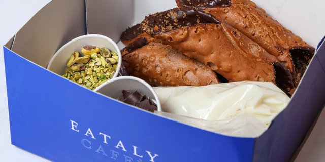 DIY Chocolate Cannoli Kit