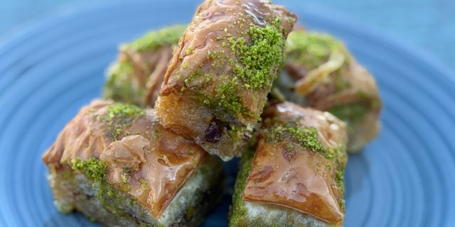 Mini Pistachio Baklava