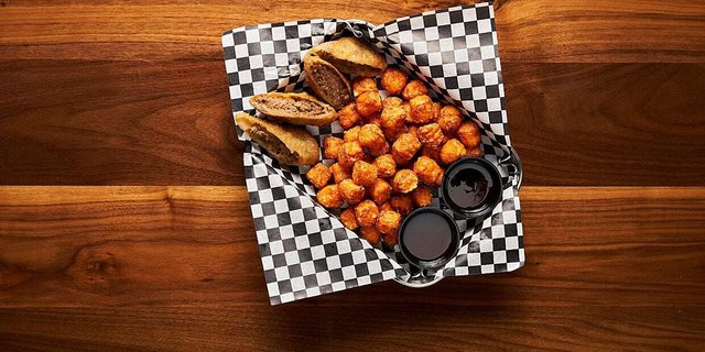 Cheesesteak Eggrollz Platter