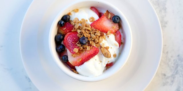 Vanilla Yogurt Parfait Bar