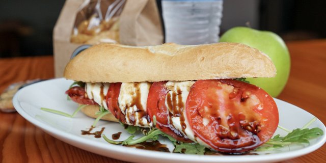 Caprese Sandwich Boxed Lunch