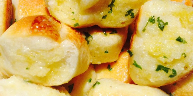 Garlic Puffs