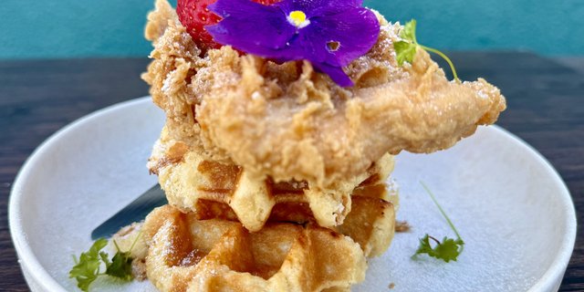 Chicken & Waffle