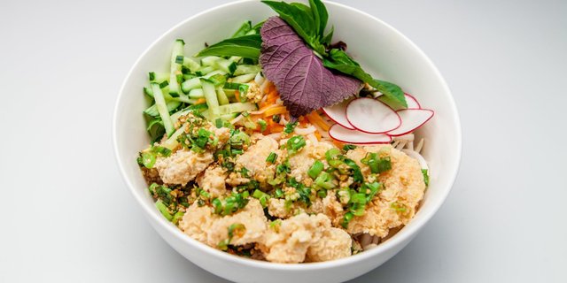 Garlic Butter Prawn Bún