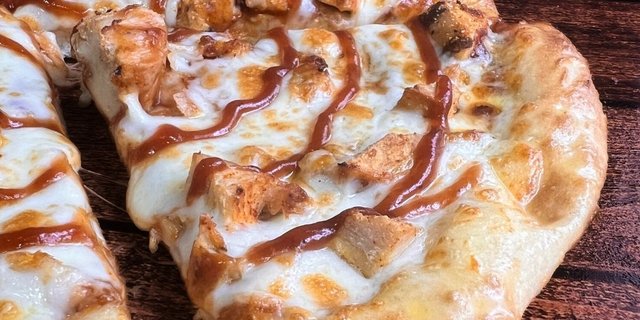 BBQ Chicken Cauliflower Keto Crust Pizza