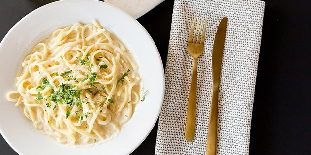 Individual Alfredo Supremo Pasta