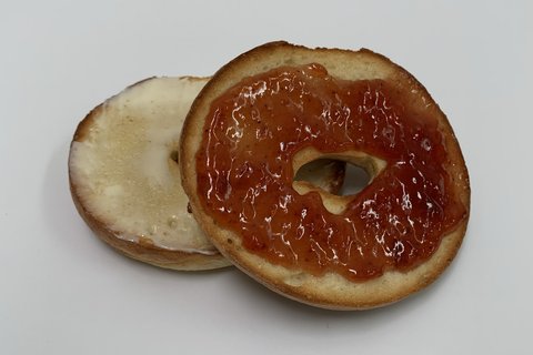 Bagel w/ Butter & Jelly