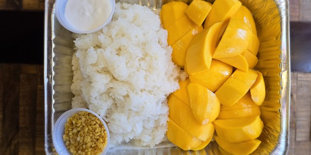 Fresh Mango & Sticky Rice