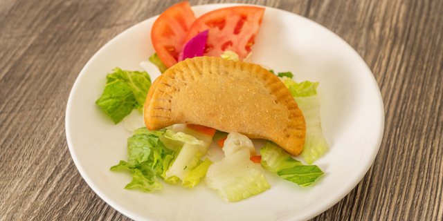 Sambousik W/ Cheese