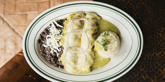 Individual Oscar's Suizas Enchiladas