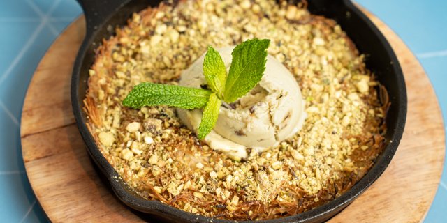 Knafeh