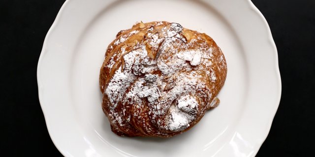 Almond Croissant