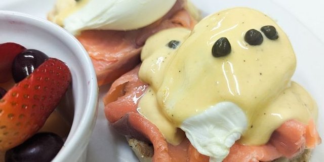 Smoked Salmon Benedict